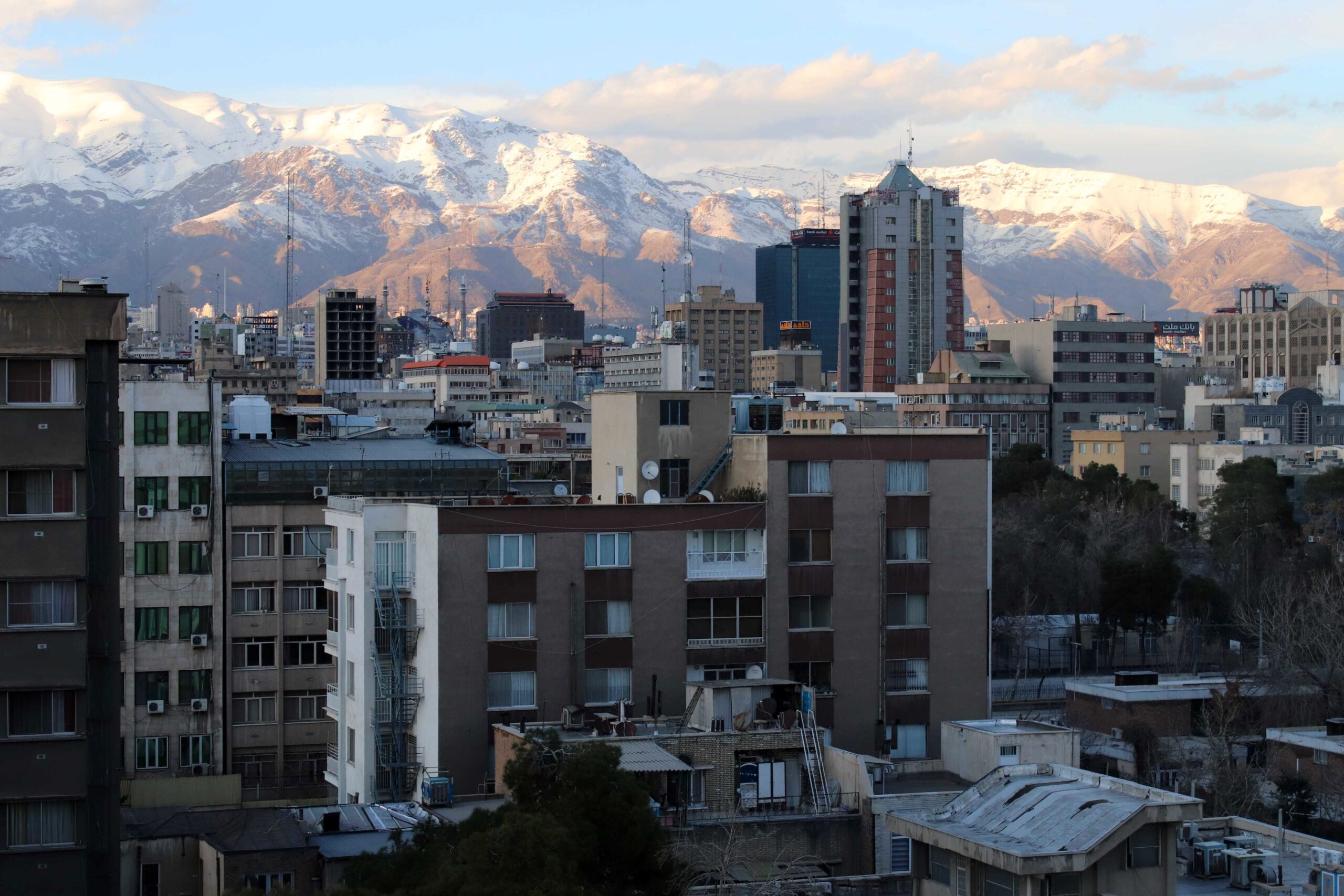 اجاره خانه در محله جمالزاده تهران با ۲۰۰ میلیون تومان ودیعه