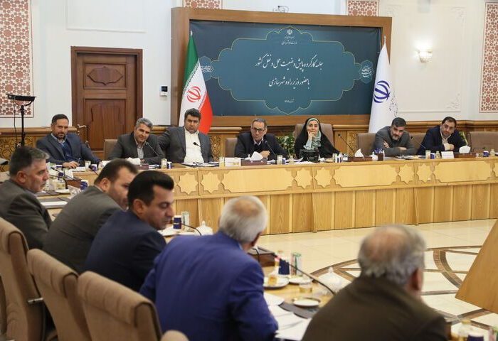 بیمه رانندگان و سهمیه سوخت ناوگان حمل‌ونقل عمومی تعیین تکلیف شد