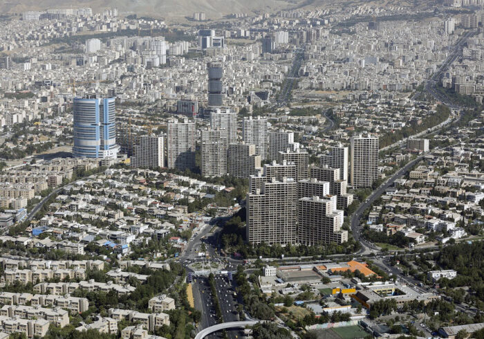 فاصله عجیب قیمت آپارتمان در این منطقه؛ از متری ۲۵ تا ۳۰۰ میلیون تومان