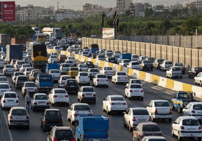 بارش برف و باران در محور‌های شمال غربی کشور/ ترافیک سنگین در محور کرج_ قزوین